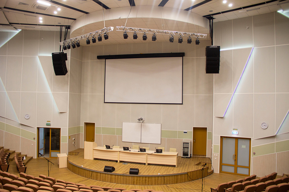 Оснащение аудиторий и актового зала нового учебно-лабораторного корпуса университета мультимедийным оборудованием.